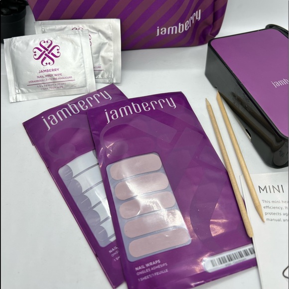 Jamberry Nail Care Bundle Mini Heater Fan with Zip Case - Picture 4 of 6